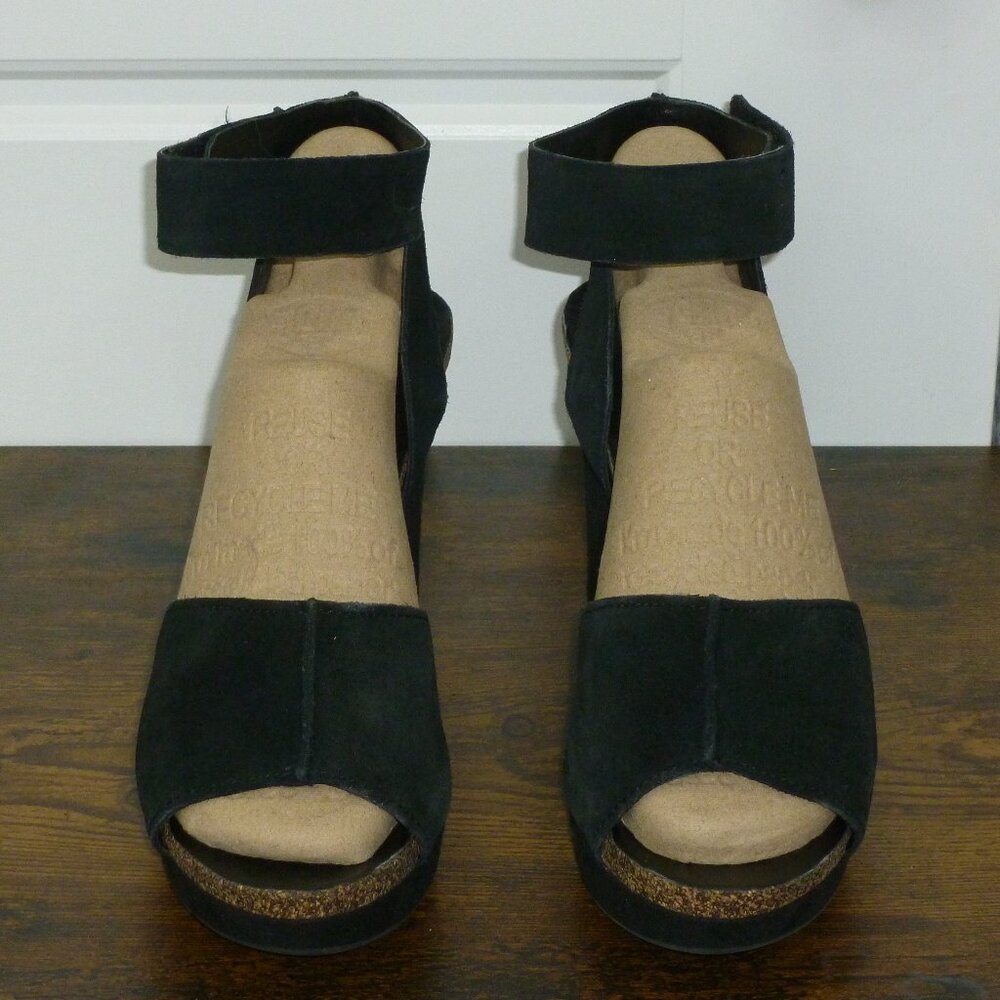 Franco Sarto Black Leather Wedge Sandals w/Adjustable Ankle Straps